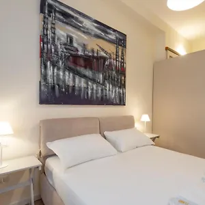 Royal - Centro Brera İtalya